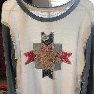 WE THE FREE size large thermal long sleeve shirt with quilted star front